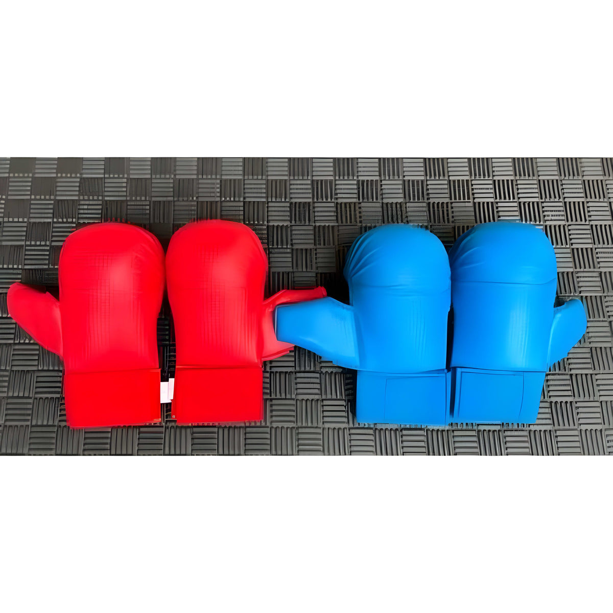Par Guantes Karate